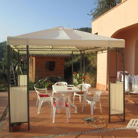 Room In Villa - Room In The Hills With Garden And Sea View San Salvatore  Eksteriør billede