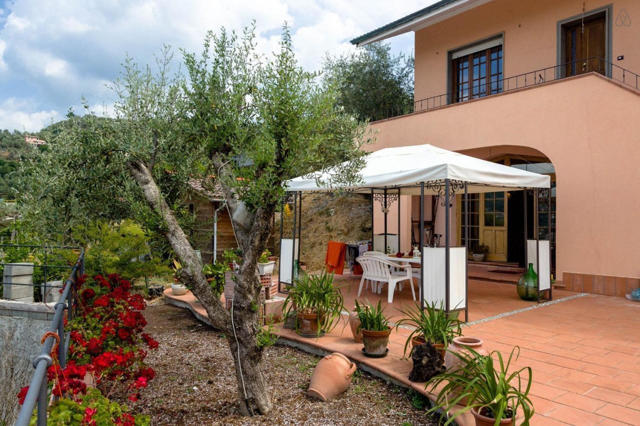 Room In Villa - Room In The Hills With Garden And Sea View San Salvatore  Eksteriør billede